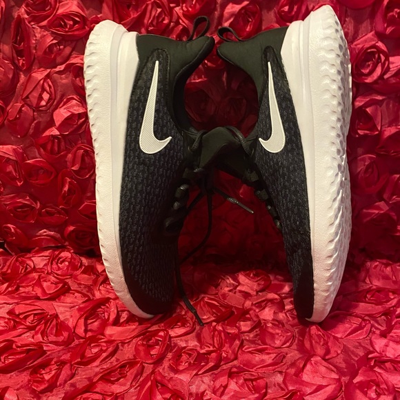 Nike Renew Rival Black / White AA7411-001 Women - Picture 3 of 10